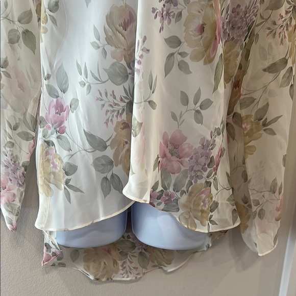 JBS Floral Sheer Women's Top- size 10 - Picture 4 of 6
